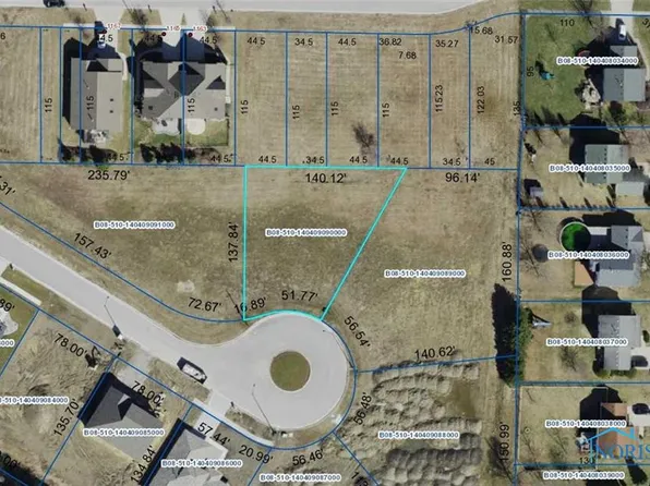 948 Heather Ct, Bowling Green, OH 43402