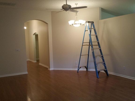 4th image of 8071 Beaver Creek Dr