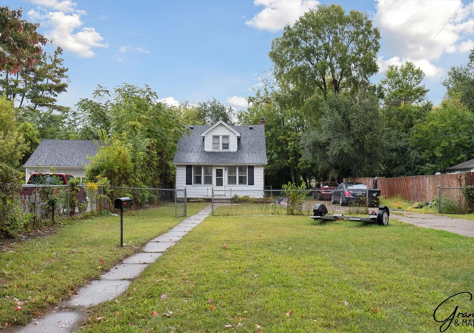 3 Bed Bungelow $1200.00/mo — Photo 1
