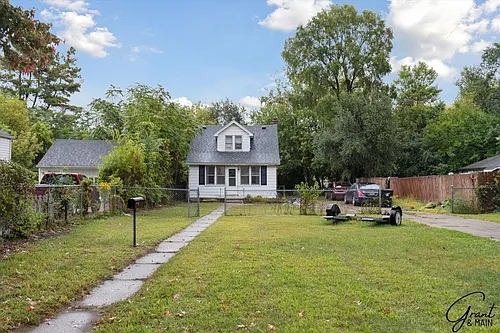 4082 Hereford St Photo 1