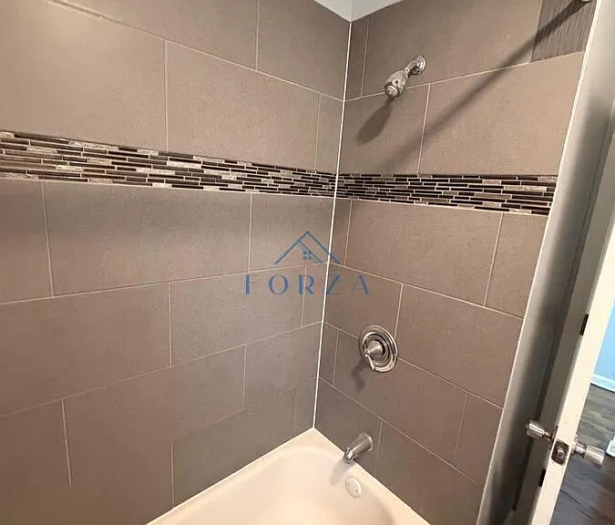12141 S Wentworth Ave — Photo 6