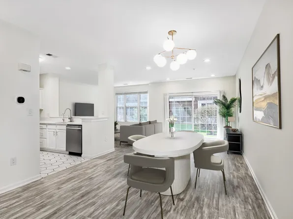 133 Abbie Ct, West New York, NJ 07093