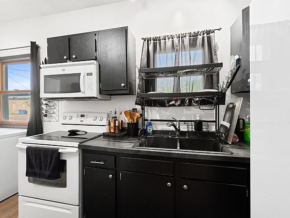 5th image of 117 W 1st Ave