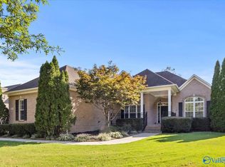 2904 Oakleigh Ln SE, Owens Cross Roads, AL 35763