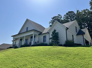 207 Sezanne Dr, Little Rock, AR 72223