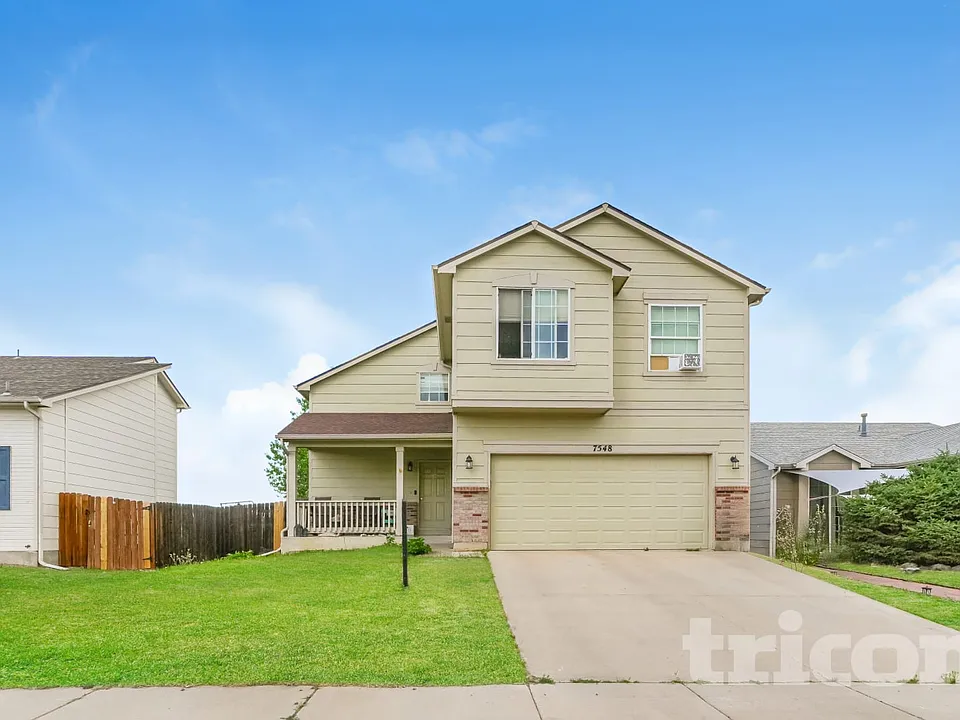 7548 Middle Bay Way