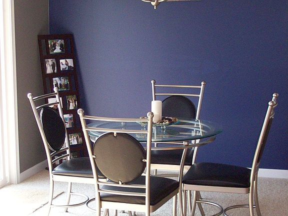 601 GM dining
