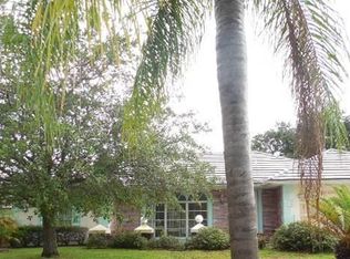 302 NE Surrey St, Pt Saint Lucie, FL 34953