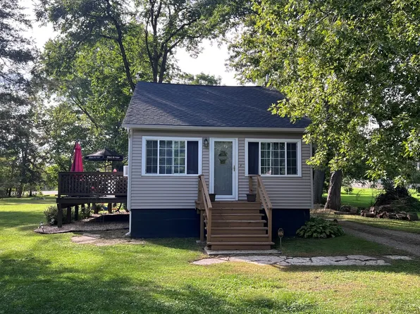 1701 W Low Ave, McHenry, IL 60050
