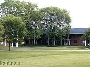 1984 W Algonquin Rd APT 3A, Mount Prospect, IL 60056