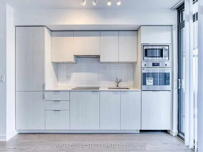 11 Wellesley St W #2613 — Photo 5