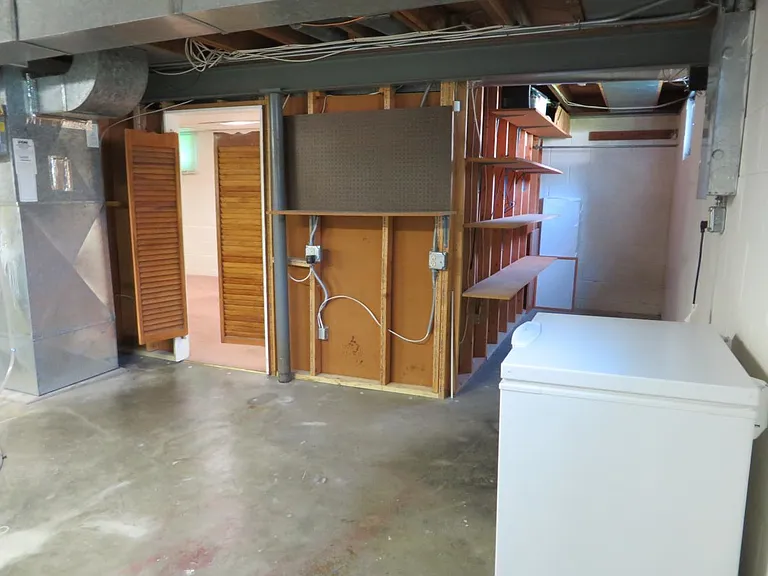 3202 Calhoun St — Photo 18