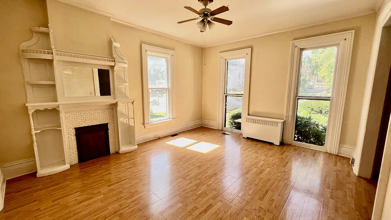 4 bed, 2000 sqft, $1,650 — Photo 3