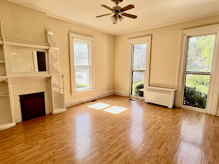 1374 Main St #1 — Photo 3