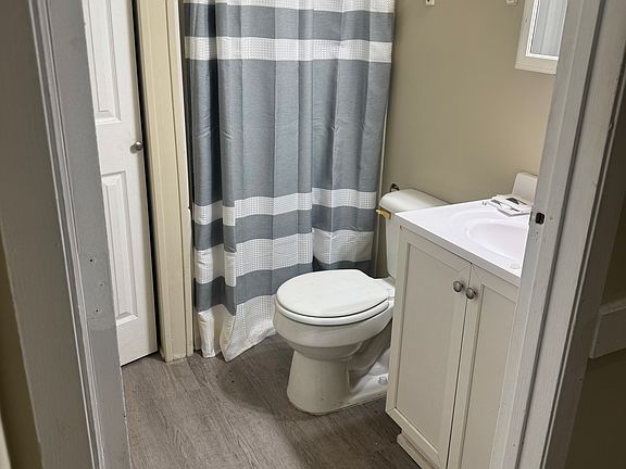 3rd image of 120 E Forest Ave APT B