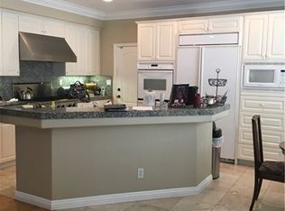 19196 Redford Ln, Huntington Beach, CA 92648