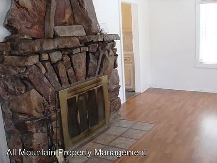 2nd image of 504 W Sherwood Blvd