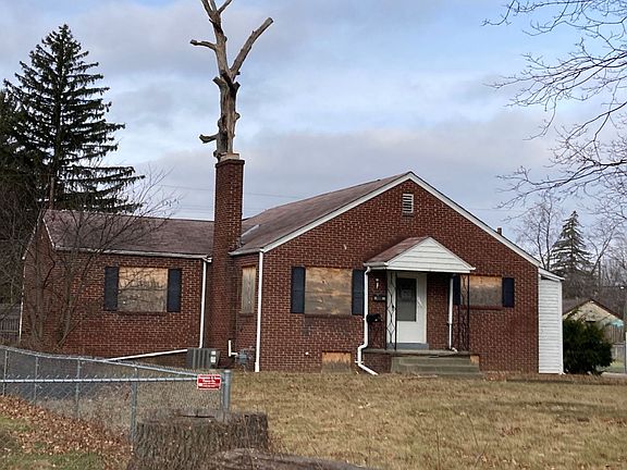3rd image of 1101 Forest Dr