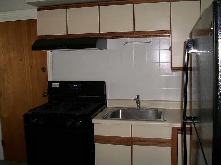 Kitchen 2nd angle