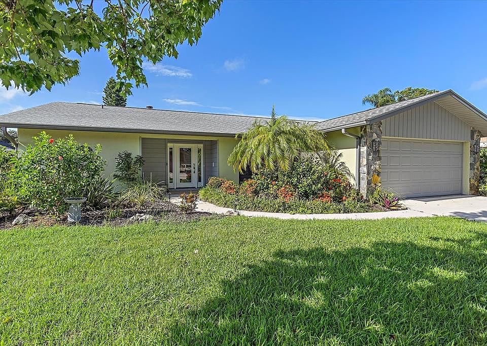 1st image of 4814 Country Oaks Blvd