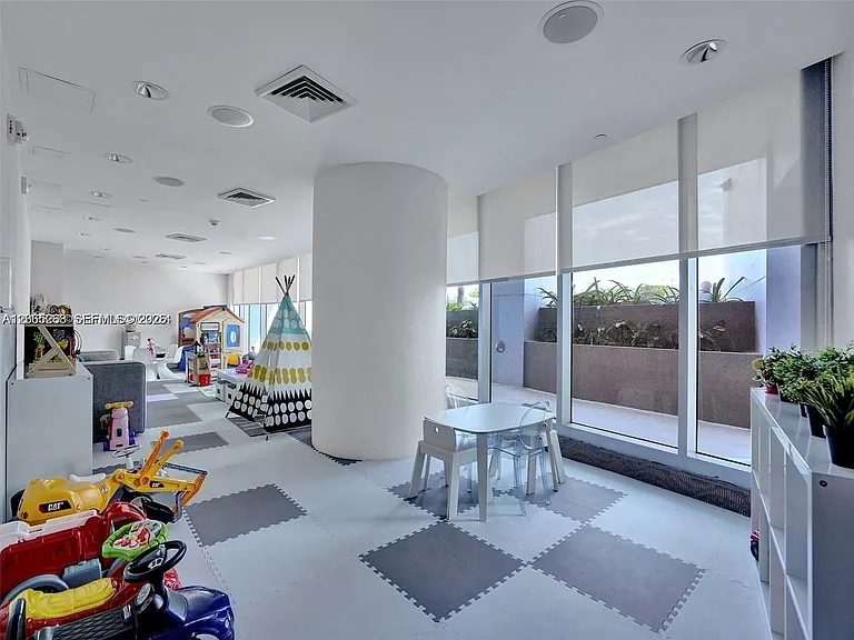 17001 Collins Ave #1908 — Photo 34