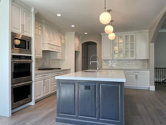 5th image of 2177 E Viscaya Dr