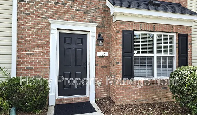 134 Forthview Way — Photo 3