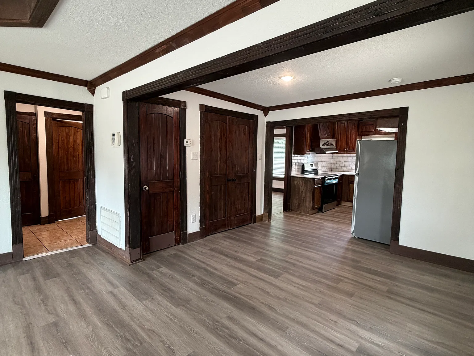 3 bed, 1013 sqft, $2,000 — Photo 3