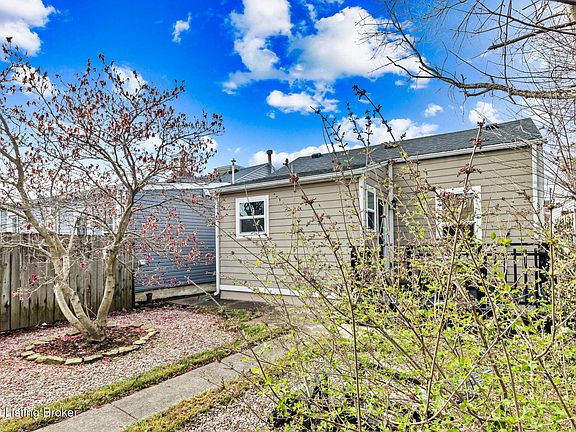 5th image of 1013 E Burnett Ave