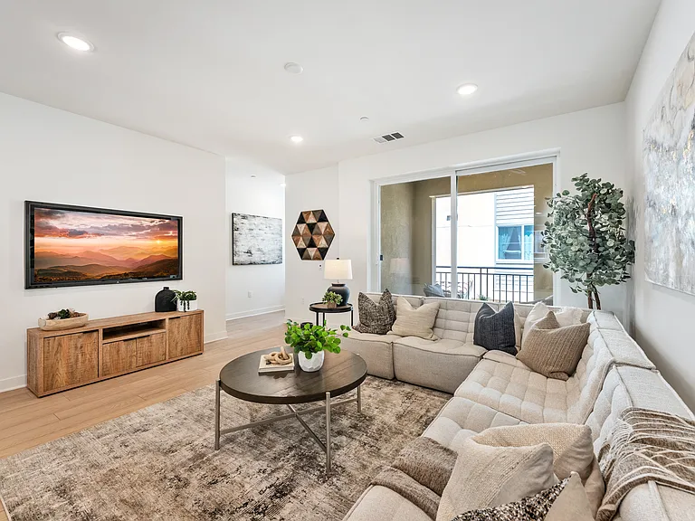 Jasmine Ln — Photo 1