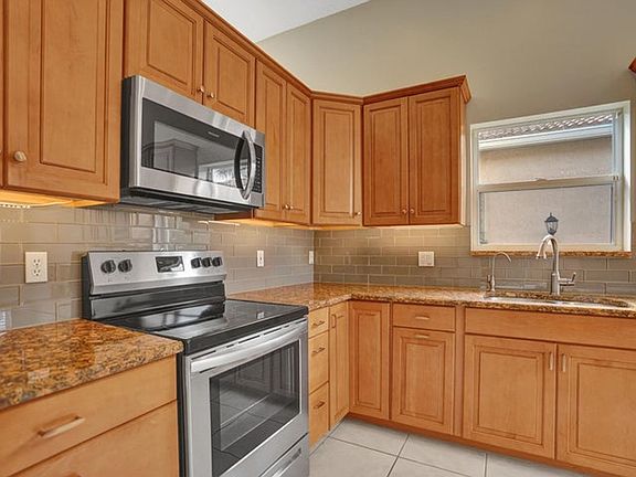 2nd image of 16658 La Mesa Dr