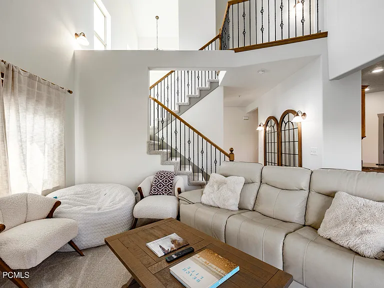 1490 W Alpine Ave — Photo 6