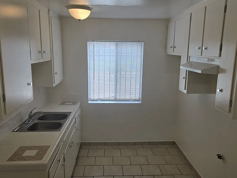 Baldwin Apartments — Photo 17