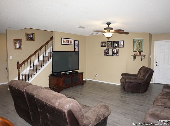 5th image of 4319 Ivan Dr