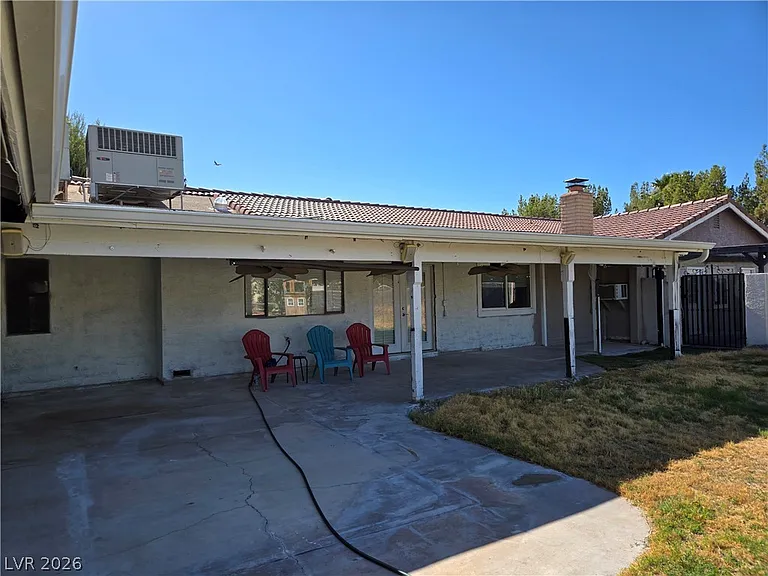 5945 N El Capitan Way — Photo 51