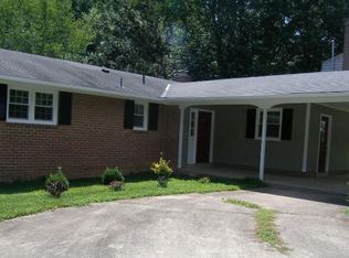 5201 Pumphrey Dr, Fairfax, VA 22032