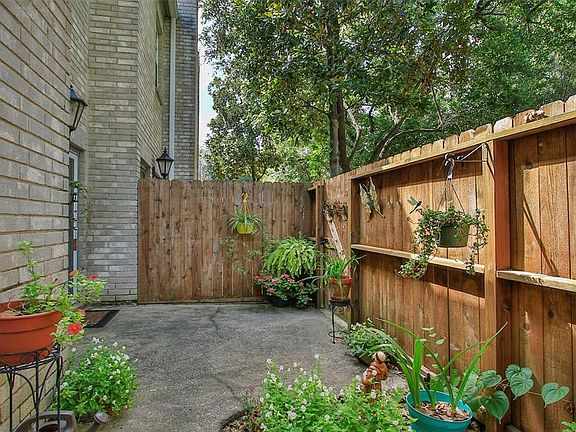 3rd image of 17631 Red Oak Dr #7631