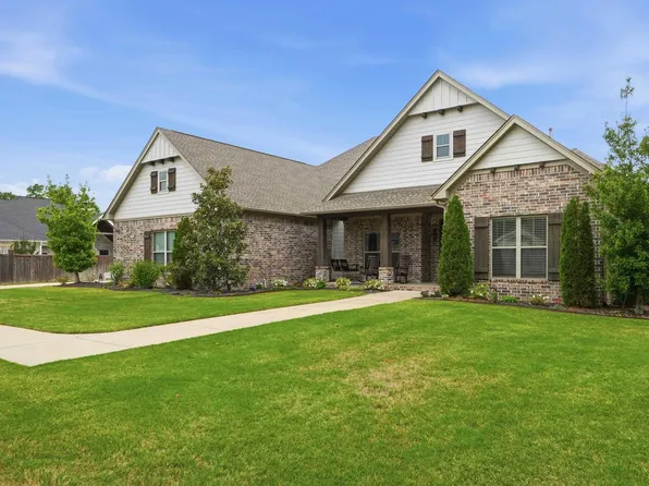 2930 Shadow Ln, Conway, AR 72034