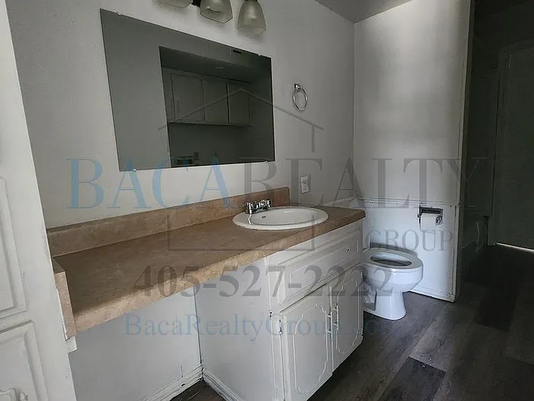 2258 Donna Dr — Photo 8