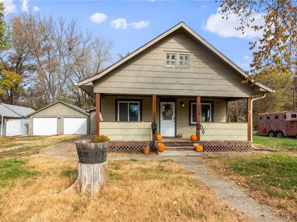 809 W 7th St, Ottawa, KS 66067