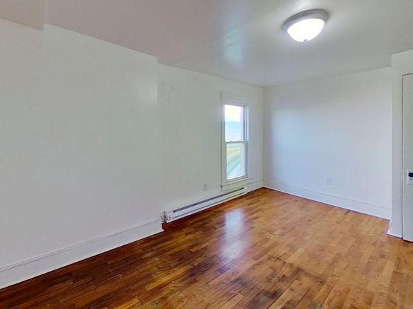 112 E Main St APT 6