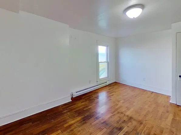 112 E Main St APT 6, Front Royal, VA 22630