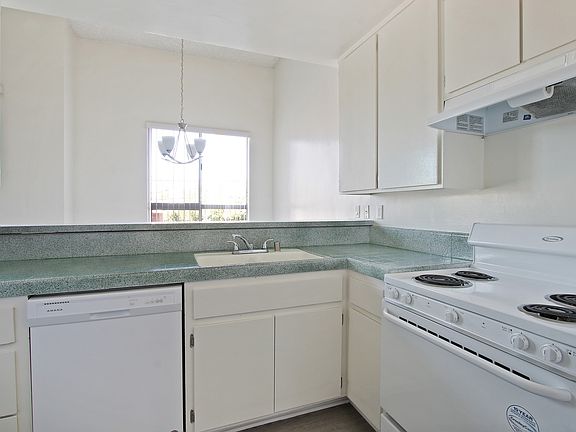 5th image of 230 Pacific St APT 213