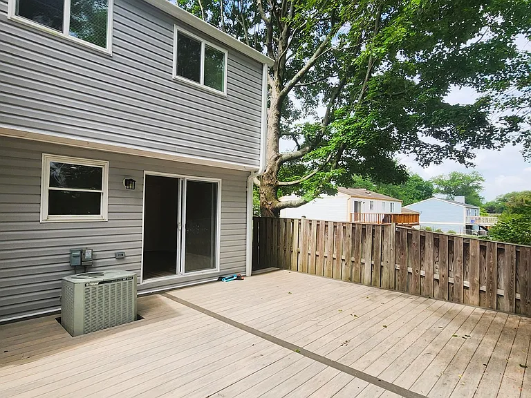 13527 Duhart Rd — Photo 3