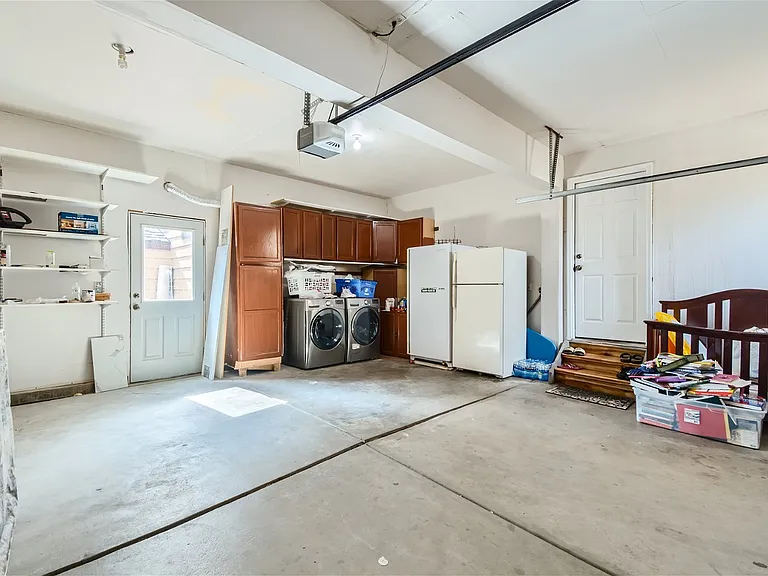 2865 S Tower Way — Photo 26