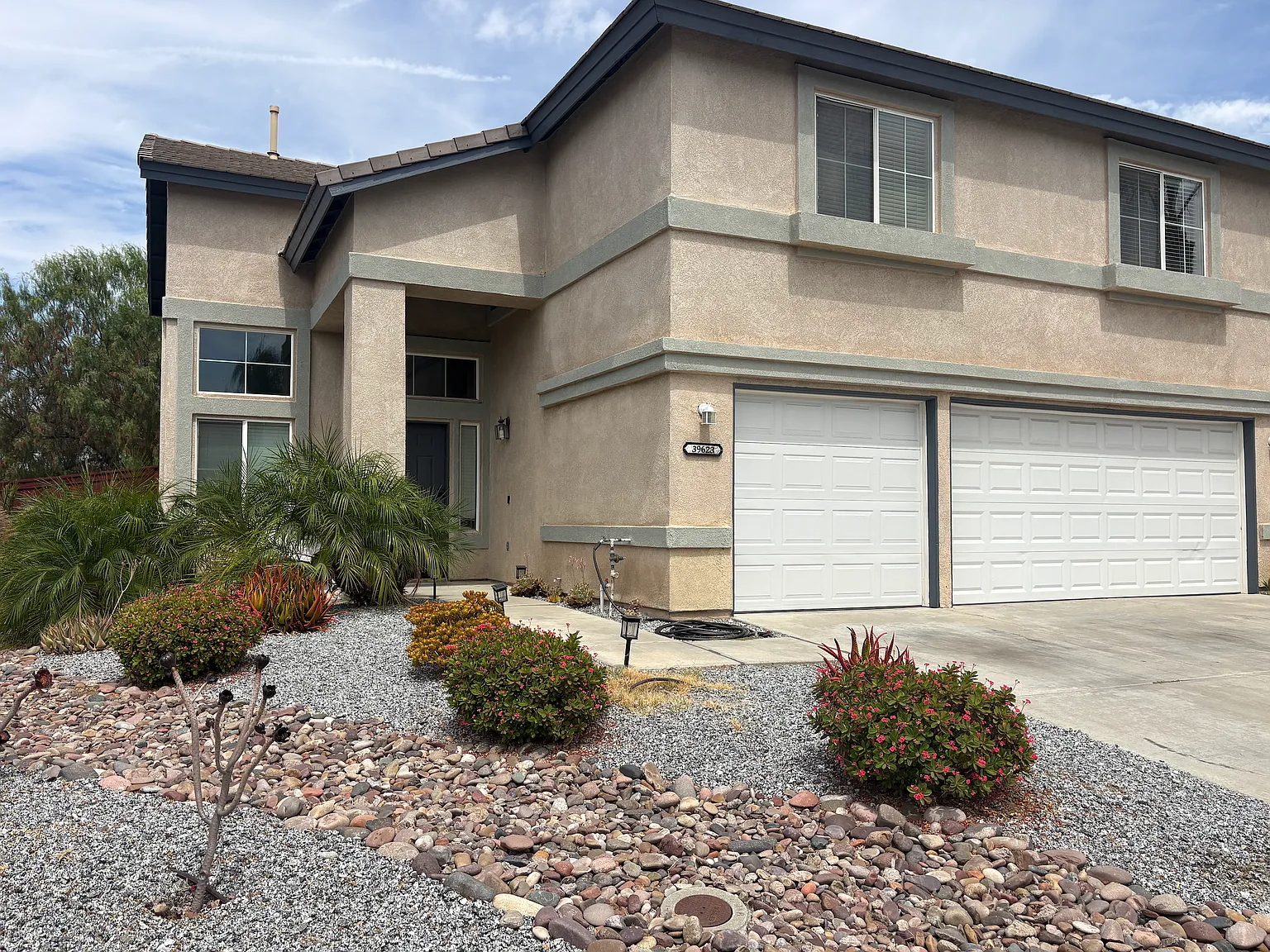 6 bed, 2680 sqft, $3,500 — Photo 1