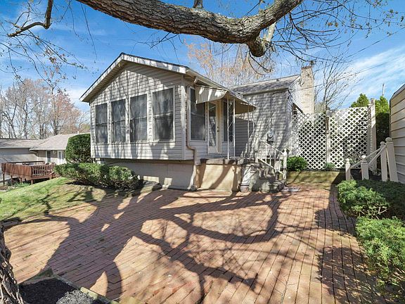 4th image of 270 McKinley Ave