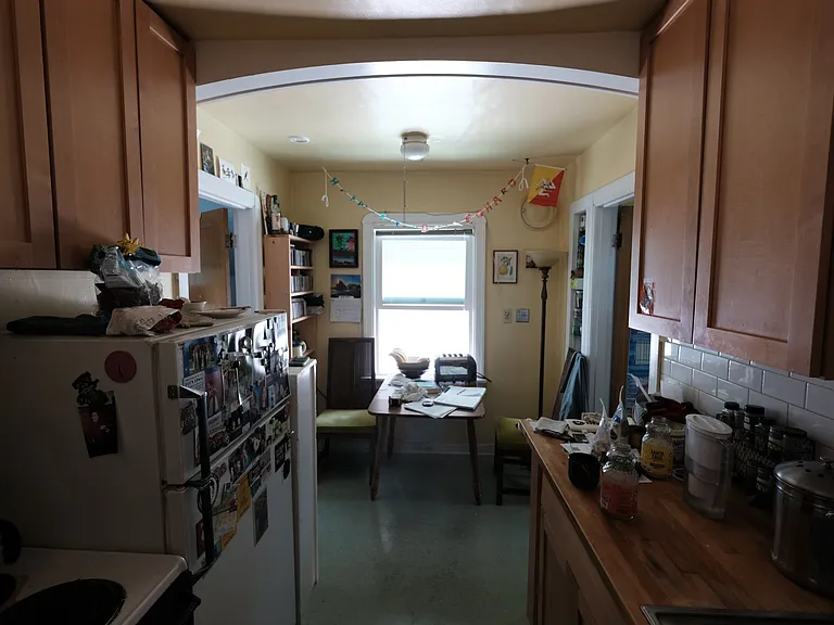 729 10th Ave E #3 — Photo 4
