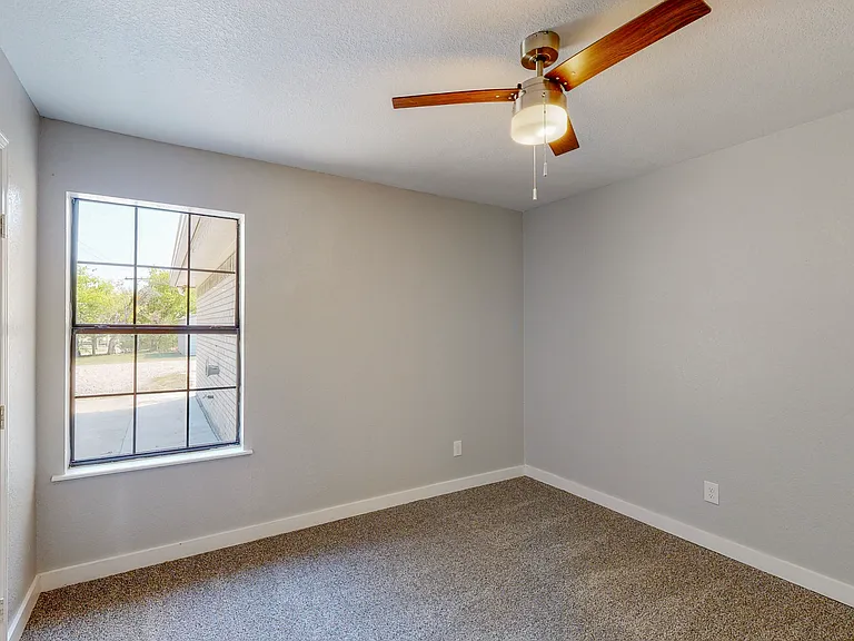 7610 S State Highway 34 — Photo 19