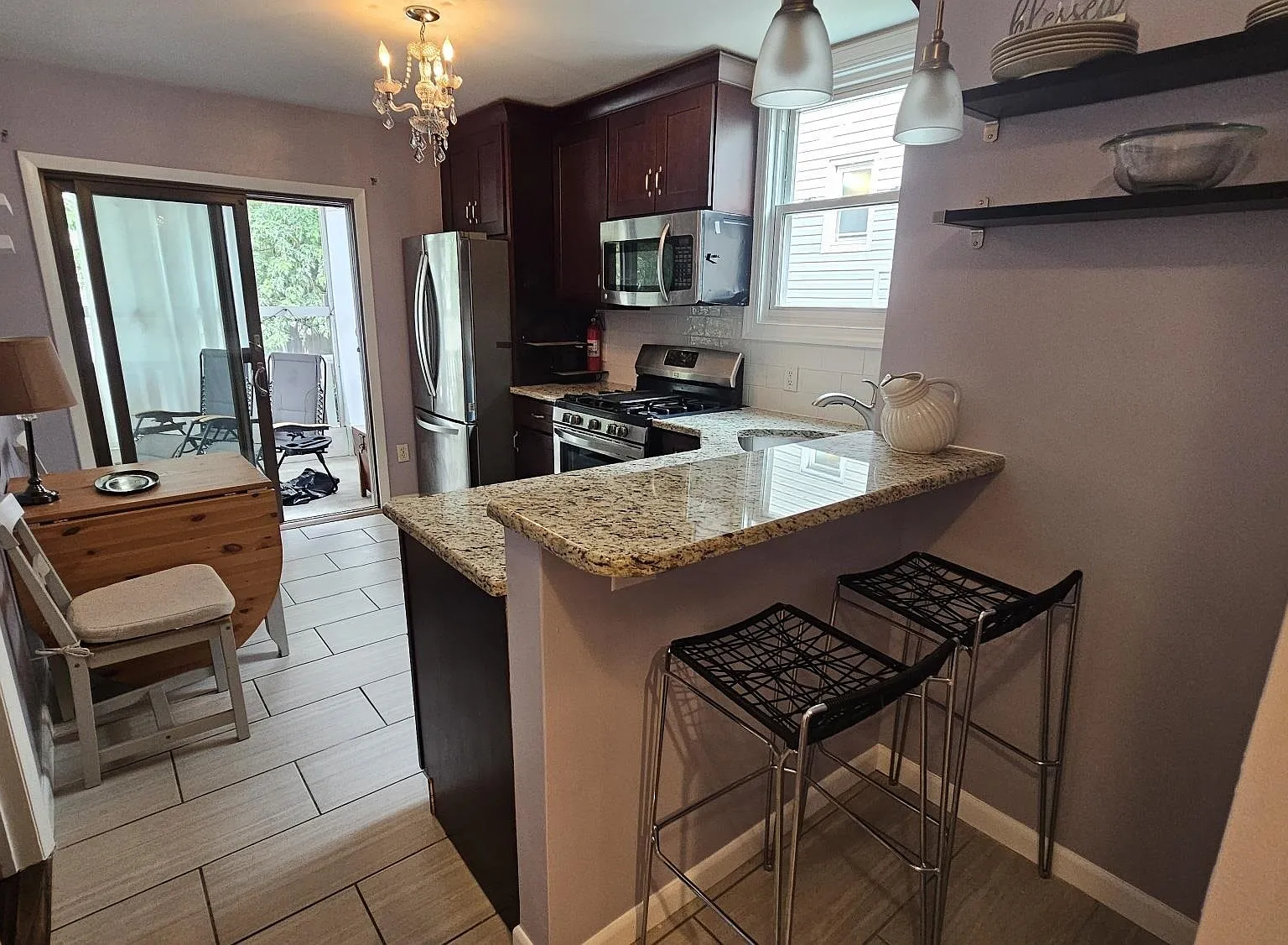 2 bed, 1.0 bath, $2,275 — Photo 4